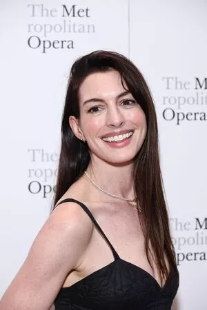 Anne Hathaway Onlyfans Leaked Nude Image #eGso1YPrex