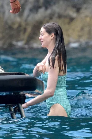 Anne Hathaway Onlyfans Leaked Nude Image #oozE7F4fw4