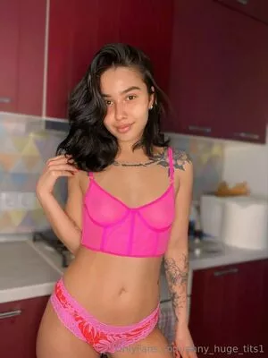 Anny_huge_tits1 Onlyfans Leaked Nude Image #rgKunKRSSS