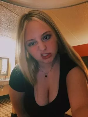 Anya Truax Onlyfans Leaked Nude Image #3KRtyh0QGm