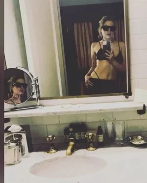 Ashley Benson Onlyfans Leaked Nude Image #4ZkCDrHgZ2