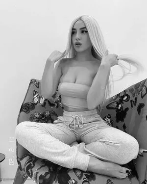 Ava Max Onlyfans Leaked Nude Image #0YYp7dcZJF