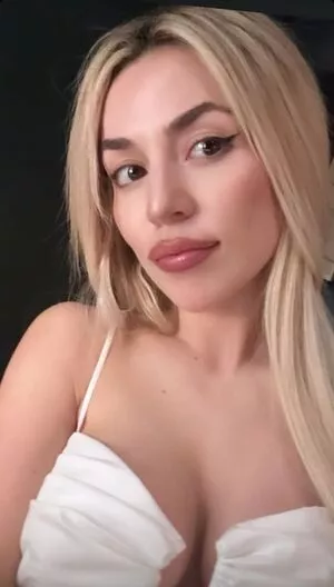 Ava Max Onlyfans Leaked Nude Image #Oxyur6Q3XM
