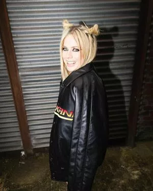 Avril Lavigne Onlyfans Leaked Nude Image #623AquPhXd