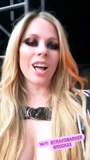 Avril Lavigne Onlyfans Leaked Nude Image #KJl6qRZ94Z