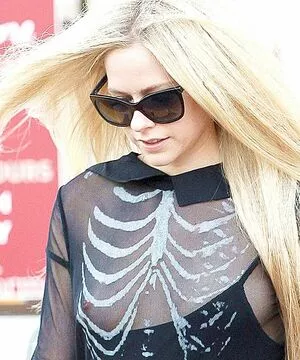 Avril Lavigne Onlyfans Leaked Nude Image #bNqb8W9Fx8