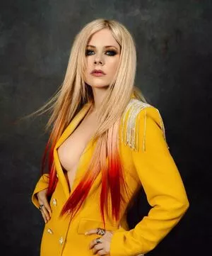 Avril Lavigne Onlyfans Leaked Nude Image #d6FkadPoAF