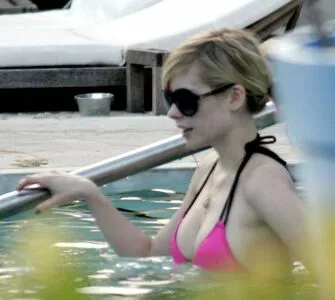 Avril Lavigne Onlyfans Leaked Nude Image #gXjGnsbiRu