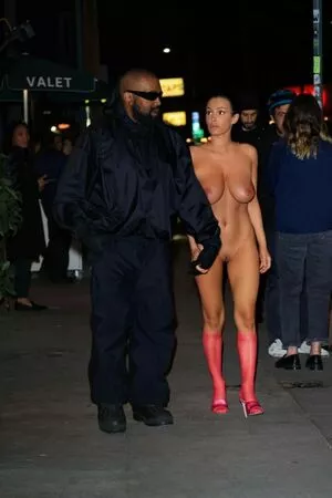 Bianca Censori Onlyfans Leaked Nude Image #RwPidYkkTC