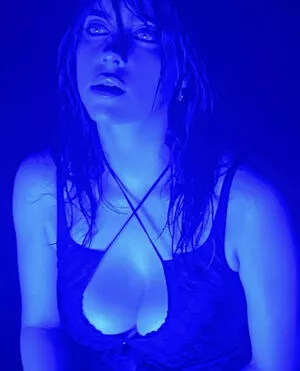 Billie Eilish Onlyfans Leaked Nude Image #sazNdodT9x