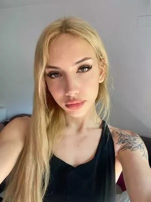 Blonde_sophie2 Onlyfans Leaked Nude Image #2t2g26M16r