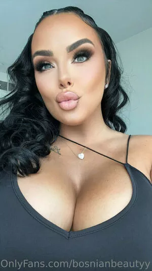 Bosnianbeautyy OnlyFans Leak DGW2S2o5GJ