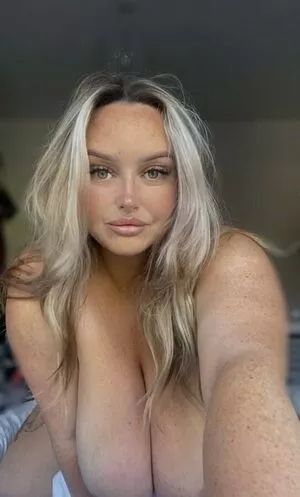 Bustyholly Onlyfans Leaked Nude Image #qk7Hfs5X3n