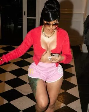 Cardi B Onlyfans Leaked Nude Image #22bE3PNtYo