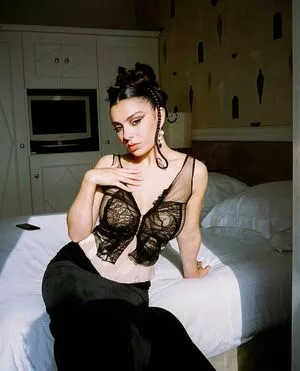 Charli Xcx Onlyfans Leaked Nude Image #AkdVYm6ExR