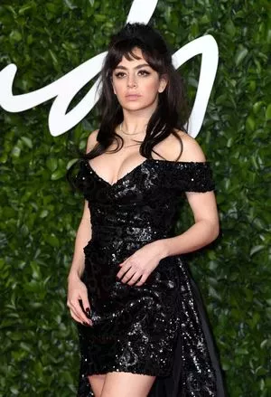 Charli Xcx Onlyfans Leaked Nude Image #mzN3Tdow33