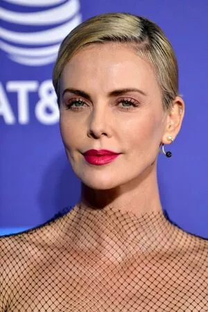 Charlize Theron Onlyfans Leaked Nude Image #0yUEFKCz9r