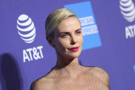 Charlize Theron Onlyfans Leaked Nude Image #1jizEw1SuF