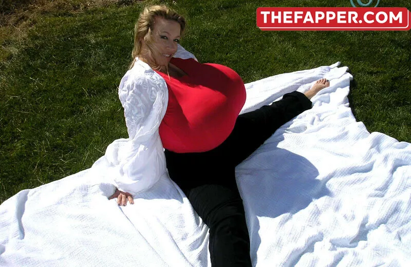 Chelsea Charms  Onlyfans Leaked Nude Image #IAFCJizwhs