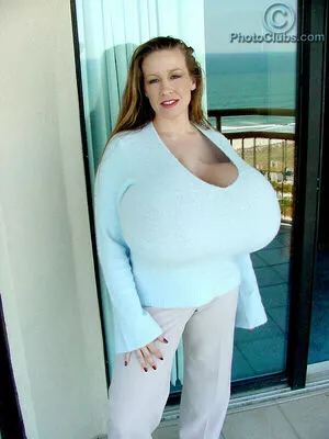 Chelsea Charms Onlyfans Leaked Nude Image #VnzHEmw3cA