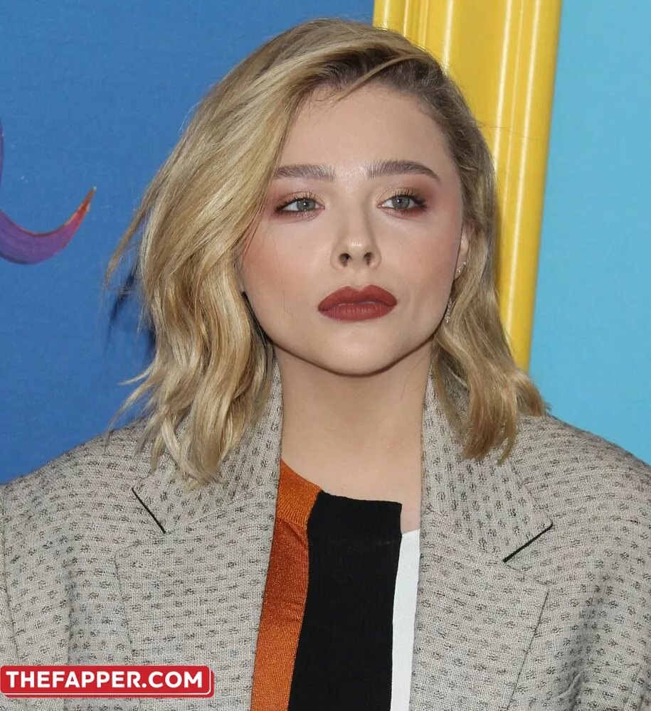 Chloë Grace Moretz  Onlyfans Leaked Nude Image #165G19t606