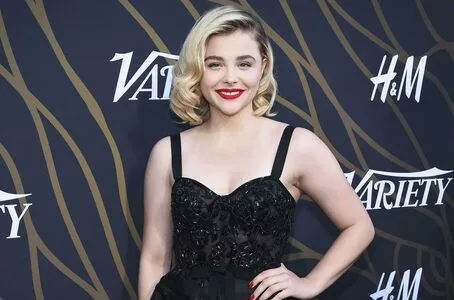 Chloë Grace Moretz Onlyfans Leaked Nude Image #SVYzZiTnJs