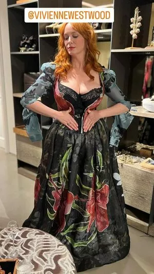 Christina Hendricks OnlyFans Leak B45nV48kAW