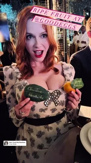 Christina Hendricks OnlyFans Leak N4bsYO8h2Q