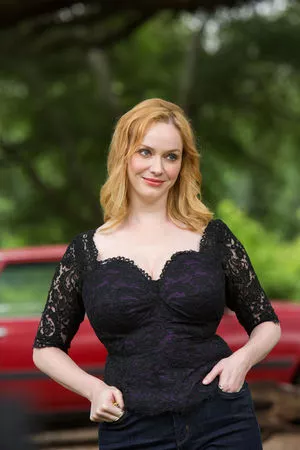 Christina Hendricks OnlyFans Leak qZRKCIqd3c