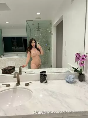 Cleoblossom Onlyfans Leaked Nude Image #GrY0w2LyNw