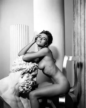 Elizabeth Hurley Onlyfans Leaked Nude Image #63kAyxdzPb