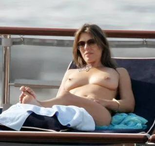 Elizabeth Hurley Onlyfans Leaked Nude Image #v1cMKjkUXd