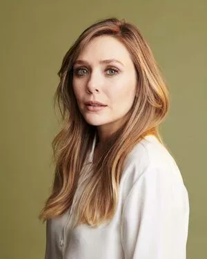 Elizabeth Olsen Onlyfans Leaked Nude Image #4eAAJ5UsX2