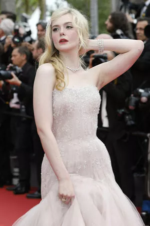 Elle Fanning Onlyfans Leaked Nude Image #1NqBxnp87g