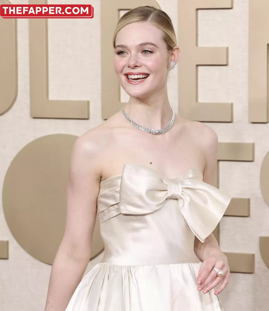 Elle Fanning  Onlyfans Leaked Nude Image #2Anqe9F9QE