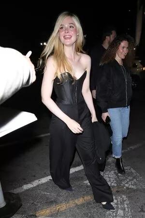 Elle Fanning Onlyfans Leaked Nude Image #2khKnH62Oz