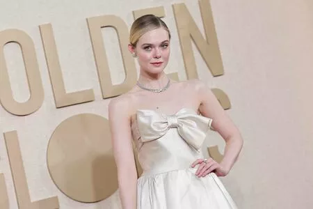 Elle Fanning Onlyfans Leaked Nude Image #3B7igL8IYl