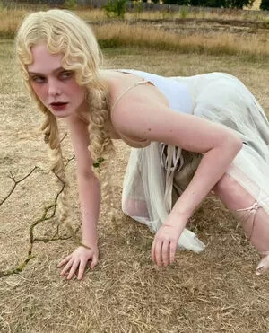 Elle Fanning Onlyfans Leaked Nude Image #4cO2Wkrywp