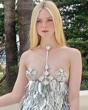 Elle Fanning Onlyfans Leaked Nude Image #7zYAo0wOpq