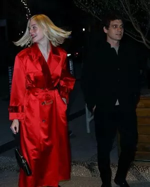 Elle Fanning OnlyFans Leak Px9nkkV1Fy