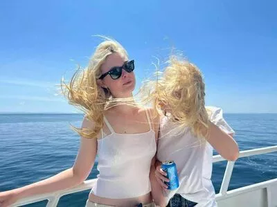 Elle Fanning Onlyfans Leaked Nude Image #Qg9G4SrBRO