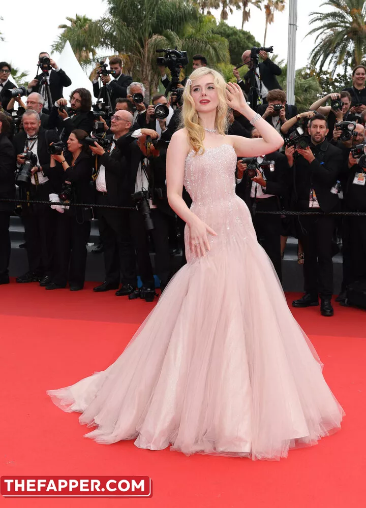 Elle Fanning  Onlyfans Leaked Nude Image #VBK71crsGW