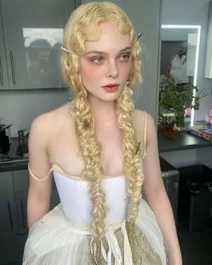 Elle Fanning Onlyfans Leaked Nude Image #ZOYdyFK8sF