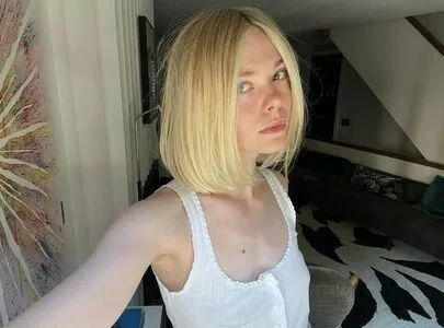 Elle Fanning OnlyFans Leak pPWZ5QtKlm