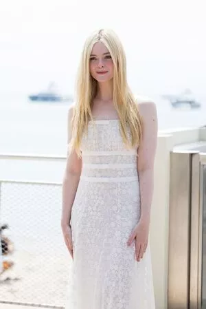 Elle Fanning Onlyfans Leaked Nude Image #uLy7WmMySh