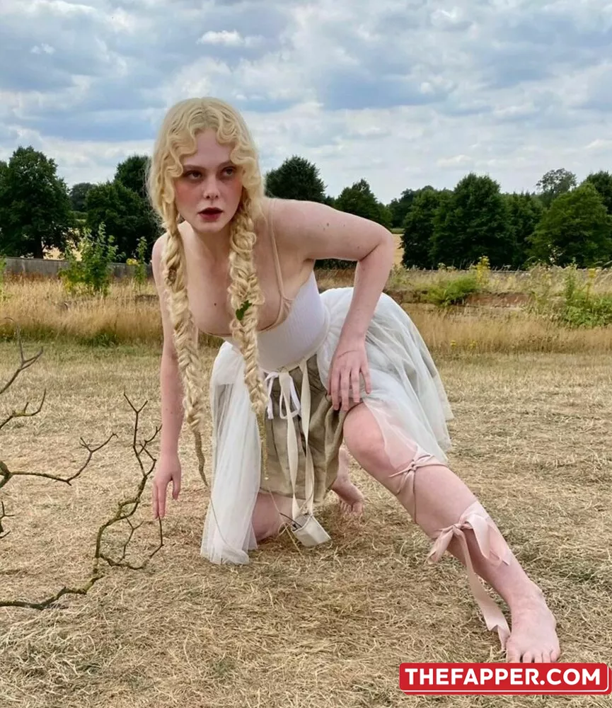 Elle Fanning  Onlyfans Leaked Nude Image #vctAcb40am