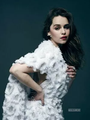 Emilia Clarke Onlyfans Leaked Nude Image #6GvBEdnro4