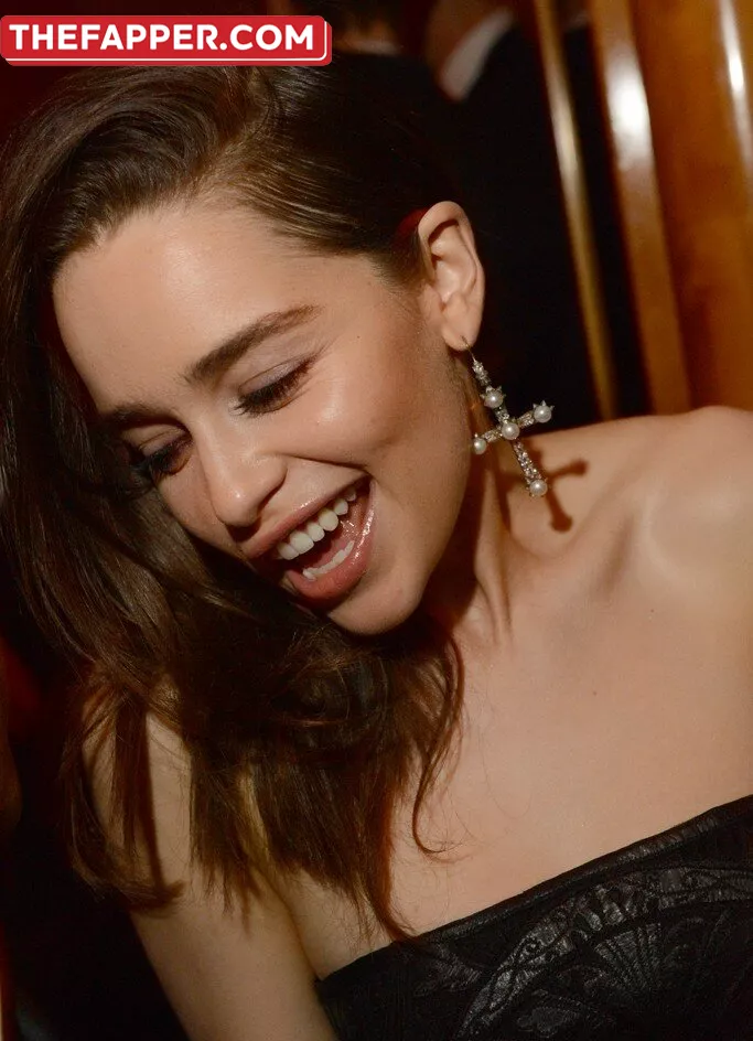 Emilia Clarke  Onlyfans Leaked Nude Image #8A4ObOcgsO