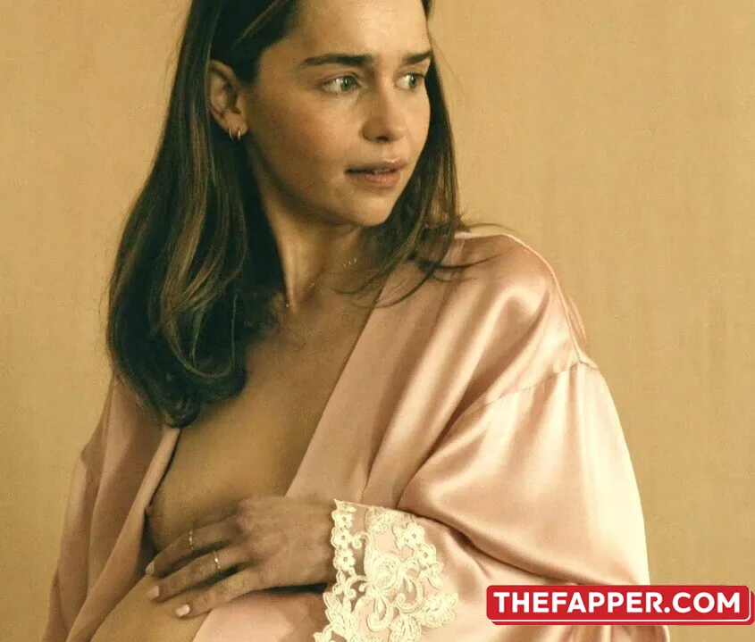 Emilia Clarke  Onlyfans Leaked Nude Image #8L2gX3CkeA