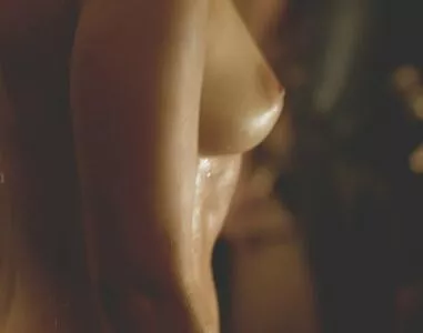 Emilia Clarke Onlyfans Leaked Nude Image #9B1hpN0rla
